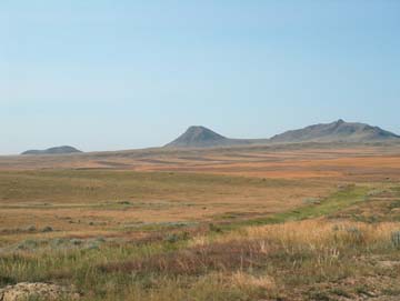 threebuttes2.jpg